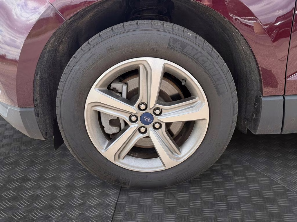 2022 Burgundy Velvet Metallic Tinted Clearcoat Ford Edge SEL w/Panoramic Vista Roof AWD SUV