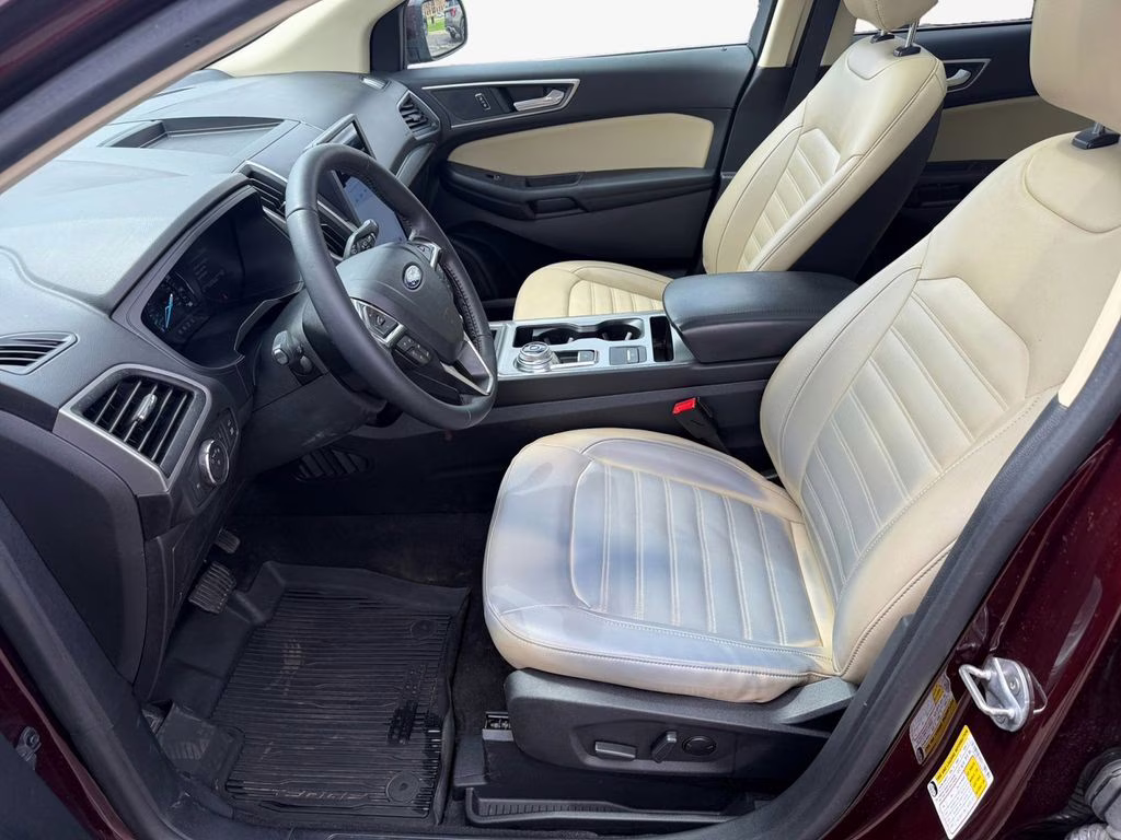 2022 Burgundy Velvet Metallic Tinted Clearcoat Ford Edge SEL w/Panoramic Vista Roof AWD SUV