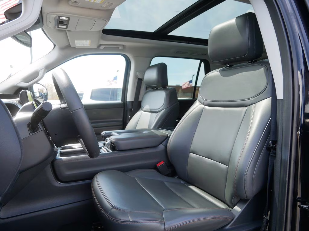 2025 Black Ford Expedition Active 4X4 SUV