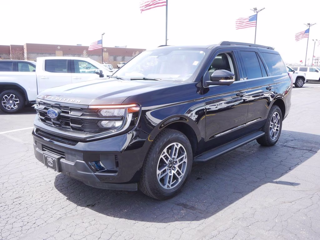 2025 Black Ford Expedition Active 4X4 SUV