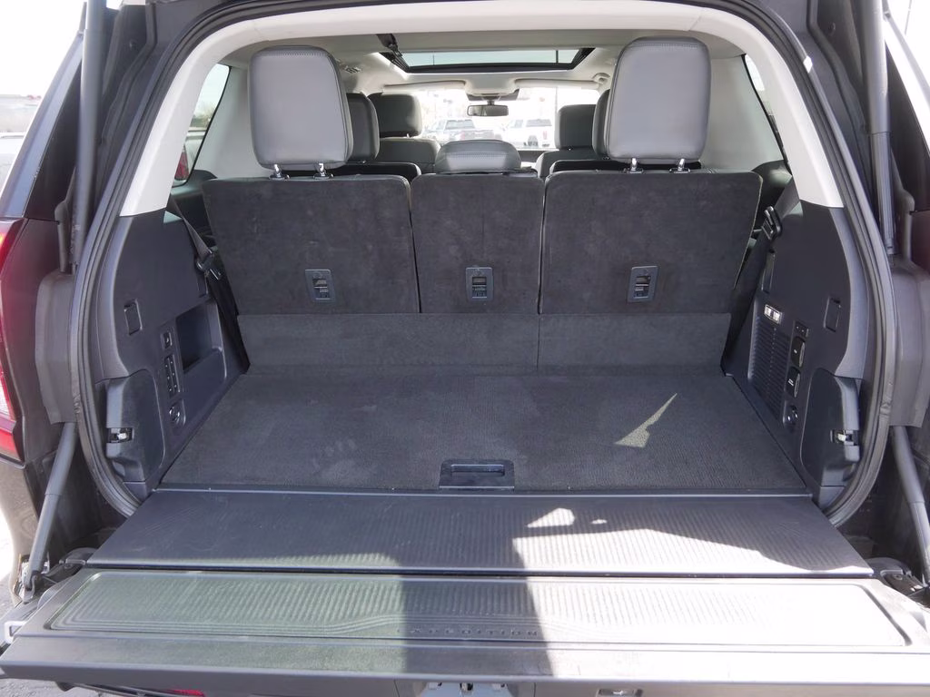 2025 Black Ford Expedition Active 4X4 SUV
