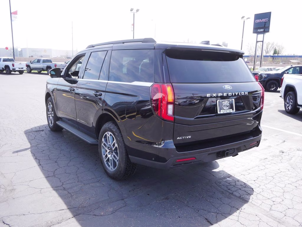 2025 Black Ford Expedition Active 4X4 SUV