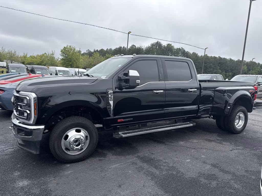 2024 Agate Black Metallic Ford Super Duty F-350 DRW Lariat 4X4 Truck