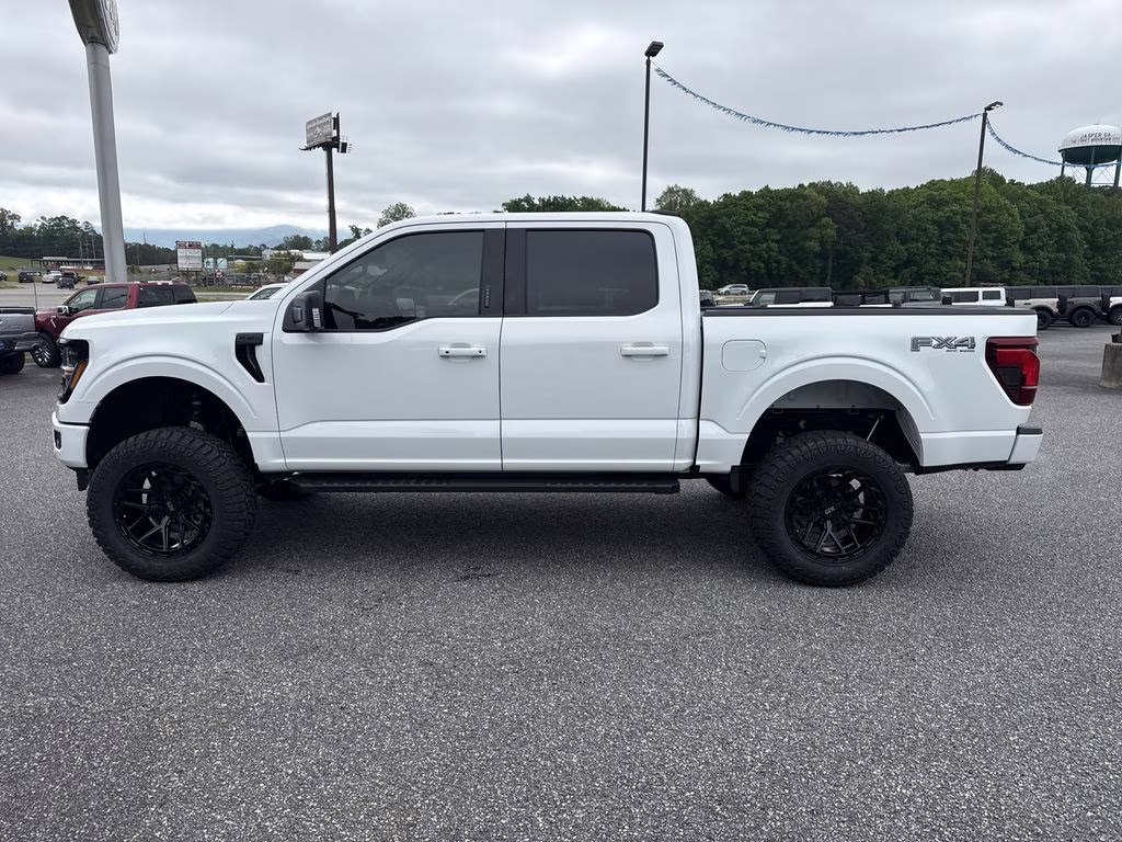 2026 Oxford White Ford F-150 XLT 4X4 Truck