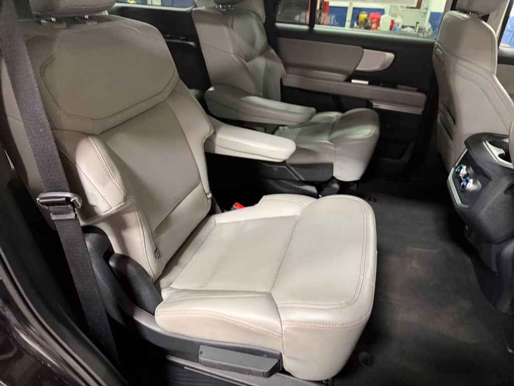 2025 Black Metallic Ford Expedition Active w/Bluecruise & Co-Pilot 360 4X4 SUV