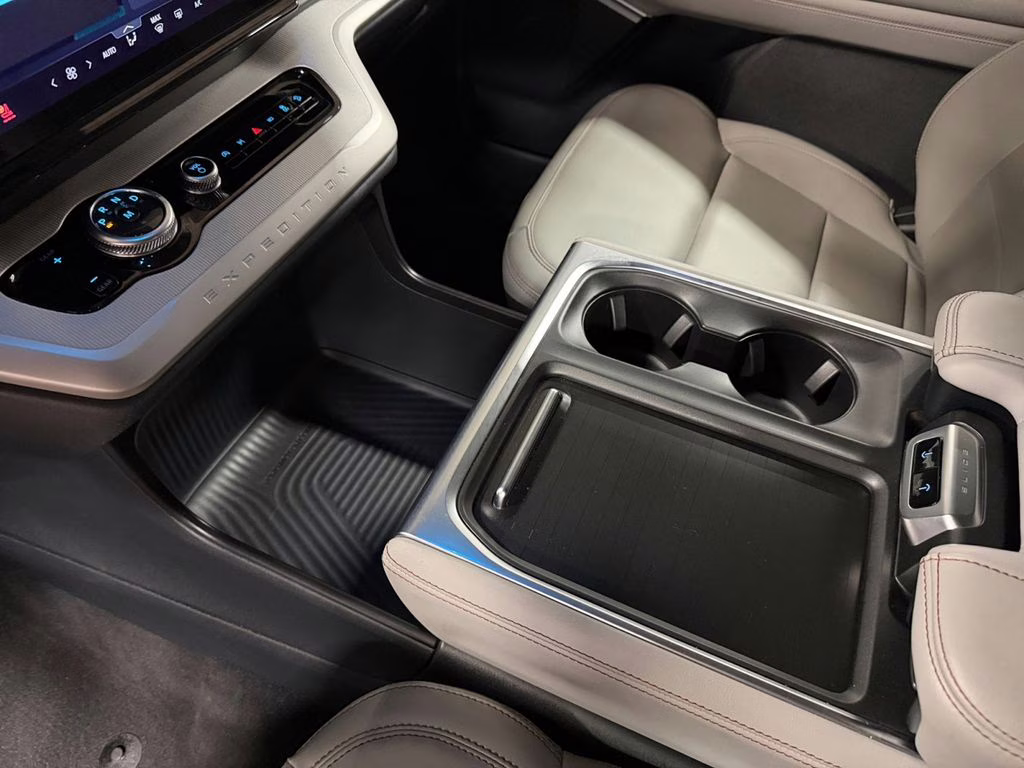 2025 Black Metallic Ford Expedition Active w/Bluecruise & Co-Pilot 360 4X4 SUV