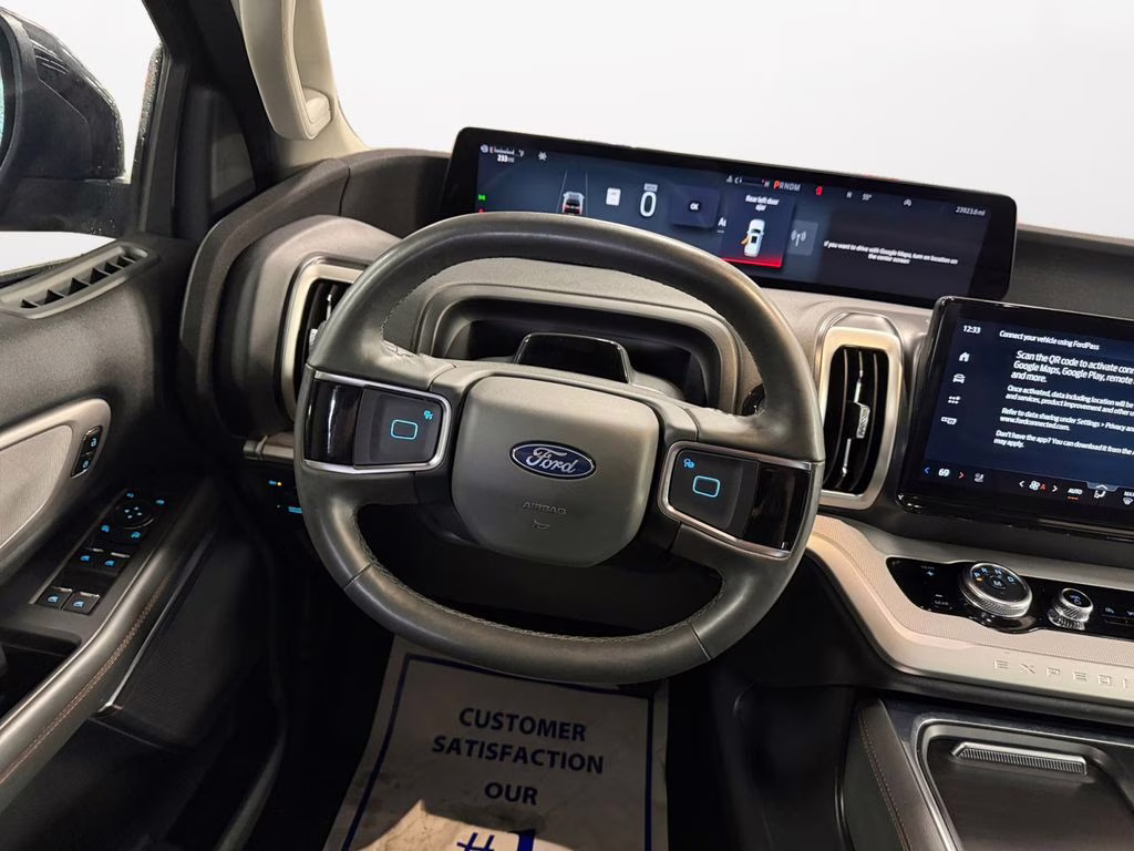 2025 Black Metallic Ford Expedition Active w/Bluecruise & Co-Pilot 360 4X4 SUV