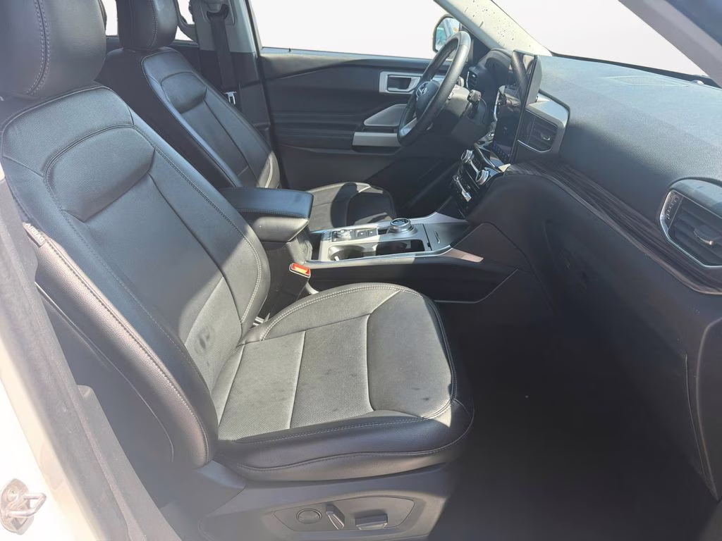 2023 White Metallic Ford Explorer Limited w/Towing / B&O Sound & Twin Panel Moonroof 4X4 SUV