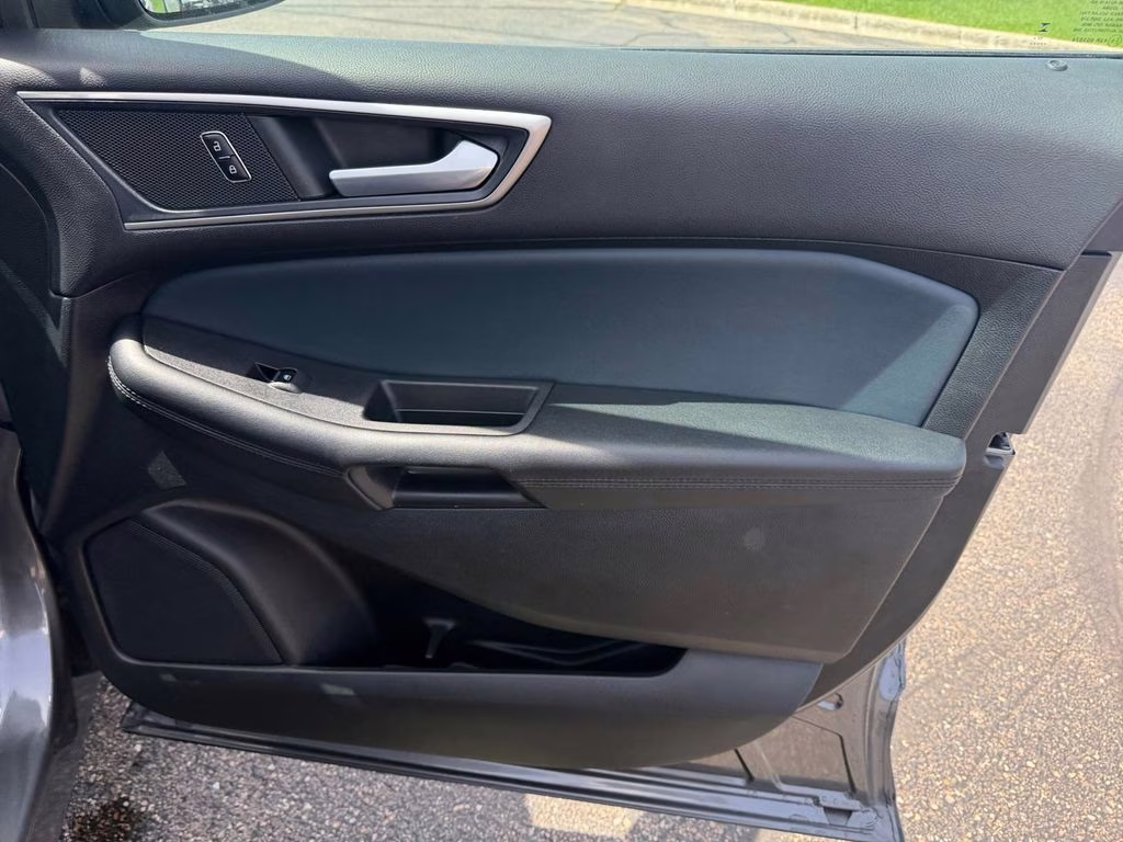 2023 Carbonized Gray Metallic Ford Edge SEL AWD SUV