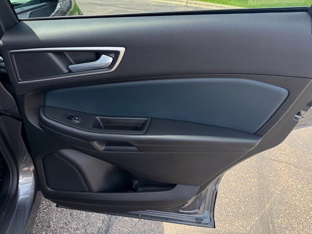 2023 Carbonized Gray Metallic Ford Edge SEL AWD SUV