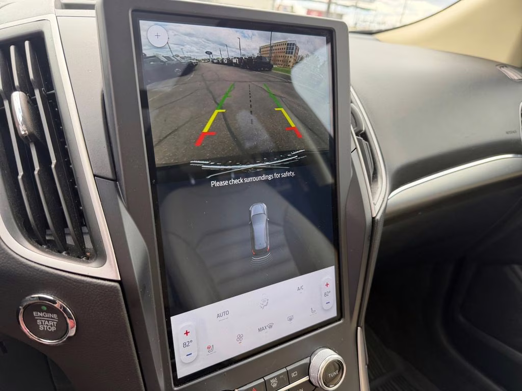 2022 Burgundy Velvet Metallic Tinted Clearcoat Ford Edge SEL w/Panoramic Vista Roof AWD SUV