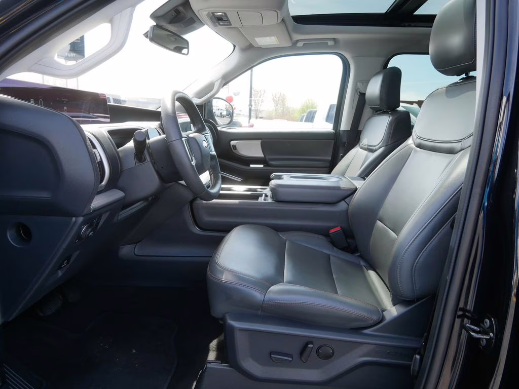 2025 Black Ford Expedition Active 4X4 SUV