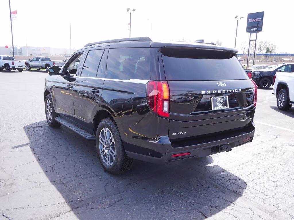 2025 Black Ford Expedition Active 4X4 SUV