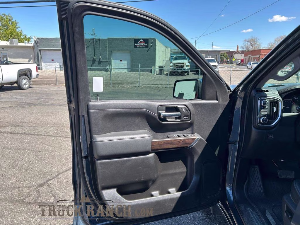 2020 Dark Sky Metallic GMC Sierra 1500 SLT 4X4 Truck