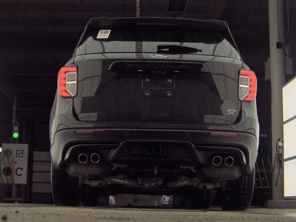 2023 Forged Green Metallic Ford Explorer ST Street Pack w/Twin Panel Moonroof 4X4 SUV