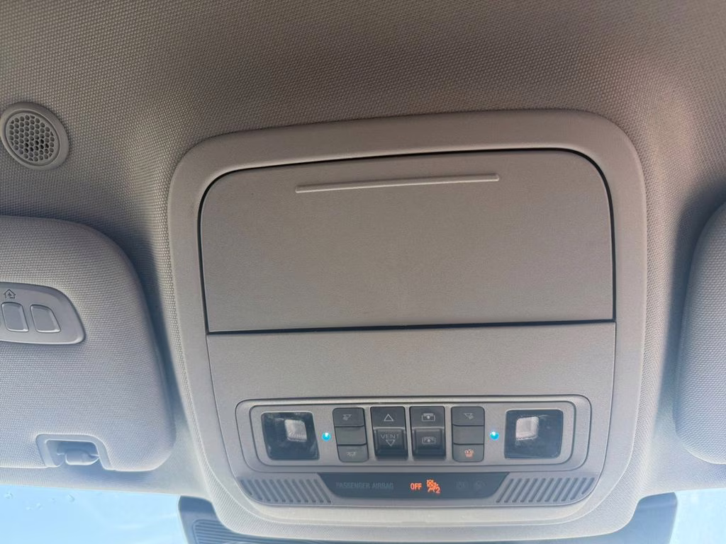 2023 White Metallic Ford Explorer Limited w/Towing / B&O Sound & Twin Panel Moonroof 4X4 SUV