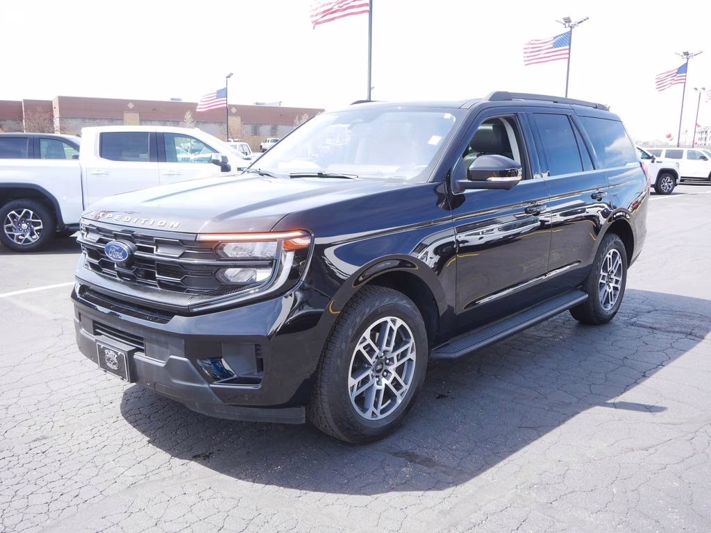 2025 Black Ford Expedition Active 4X4 SUV
