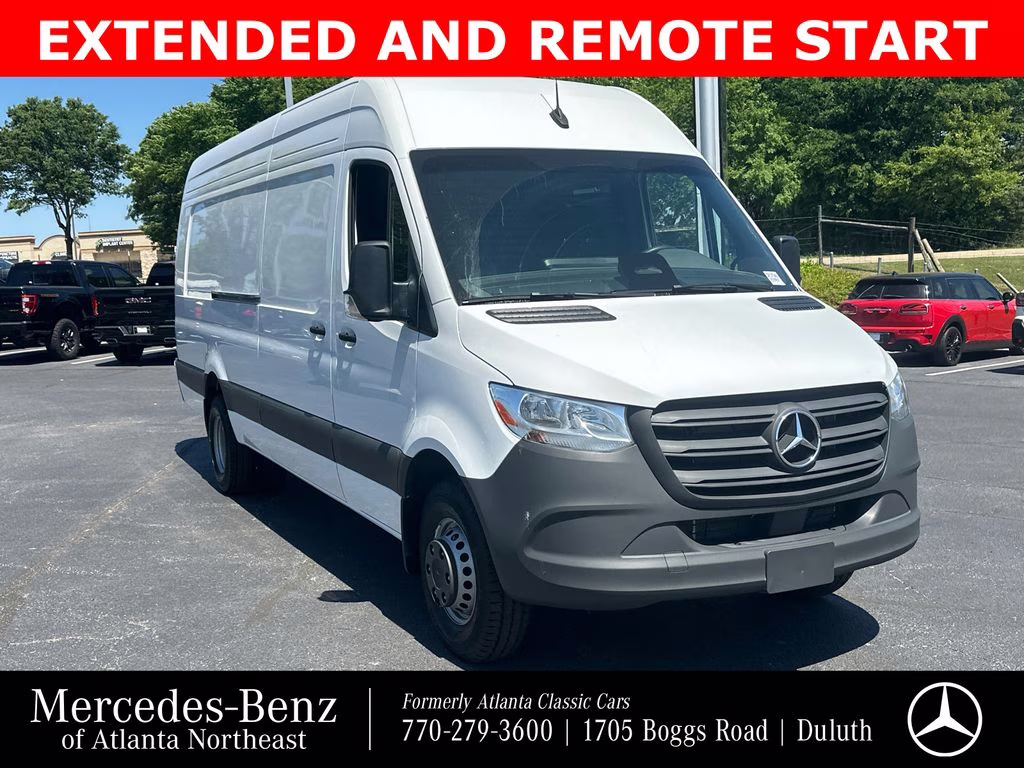2025 Arctic White Mercedes-Benz Sprinter 3500 Cargo 170 WB RWD Van