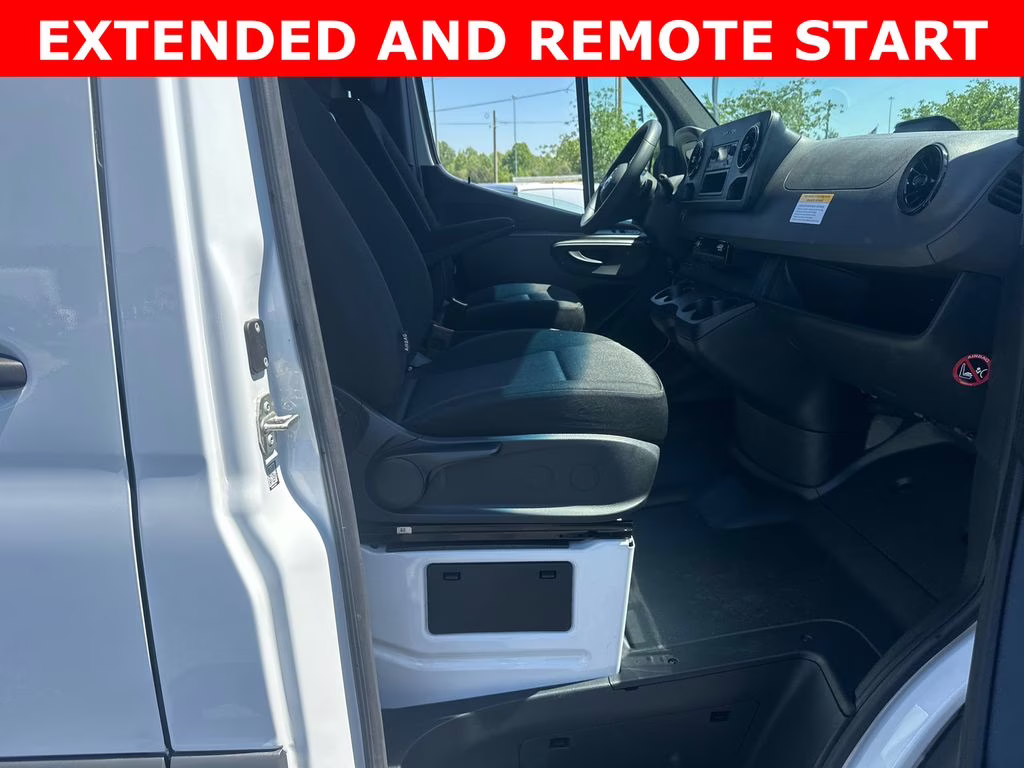 2025 Arctic White Mercedes-Benz Sprinter 3500 Cargo 170 WB RWD Van