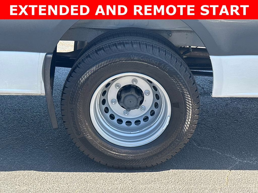 2025 Arctic White Mercedes-Benz Sprinter 3500 Cargo 170 WB RWD Van