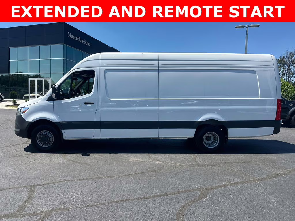 2025 Arctic White Mercedes-Benz Sprinter 3500 Cargo 170 WB RWD Van