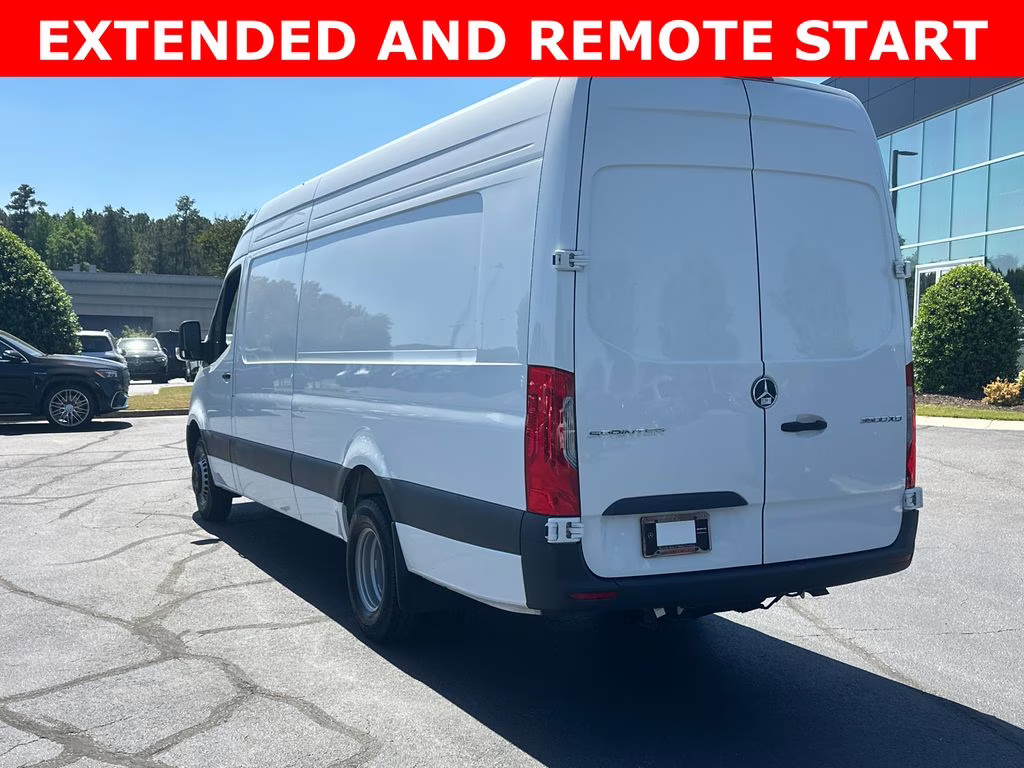 2025 Arctic White Mercedes-Benz Sprinter 3500 Cargo 170 WB RWD Van