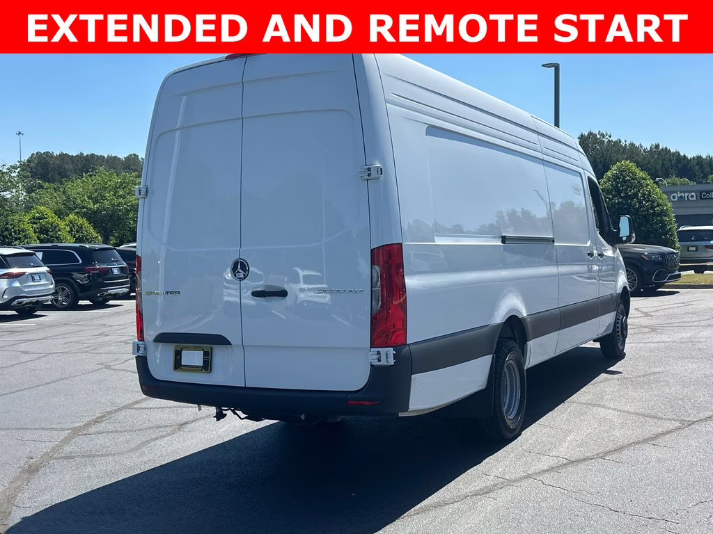 2025 Arctic White Mercedes-Benz Sprinter 3500 Cargo 170 WB RWD Van