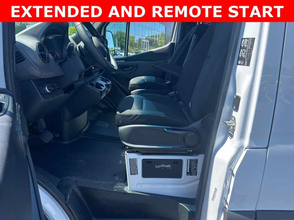 2025 Arctic White Mercedes-Benz Sprinter 3500 Cargo 170 WB RWD Van