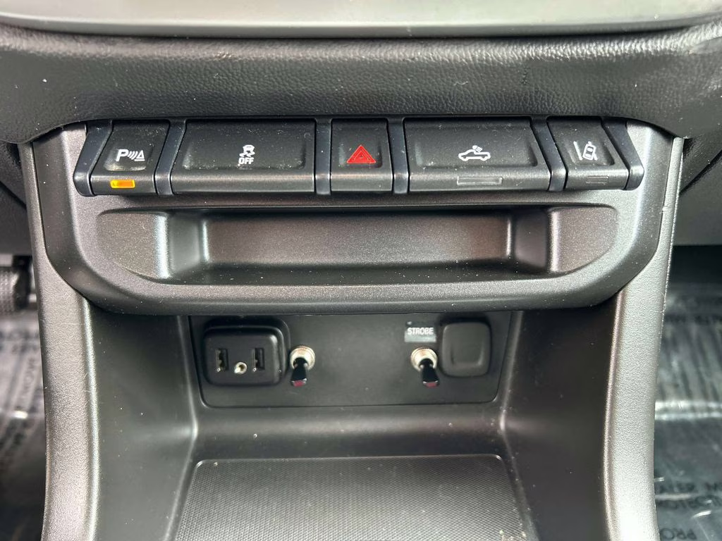 2021 Summit White Chevrolet Colorado LT 4X4 Truck