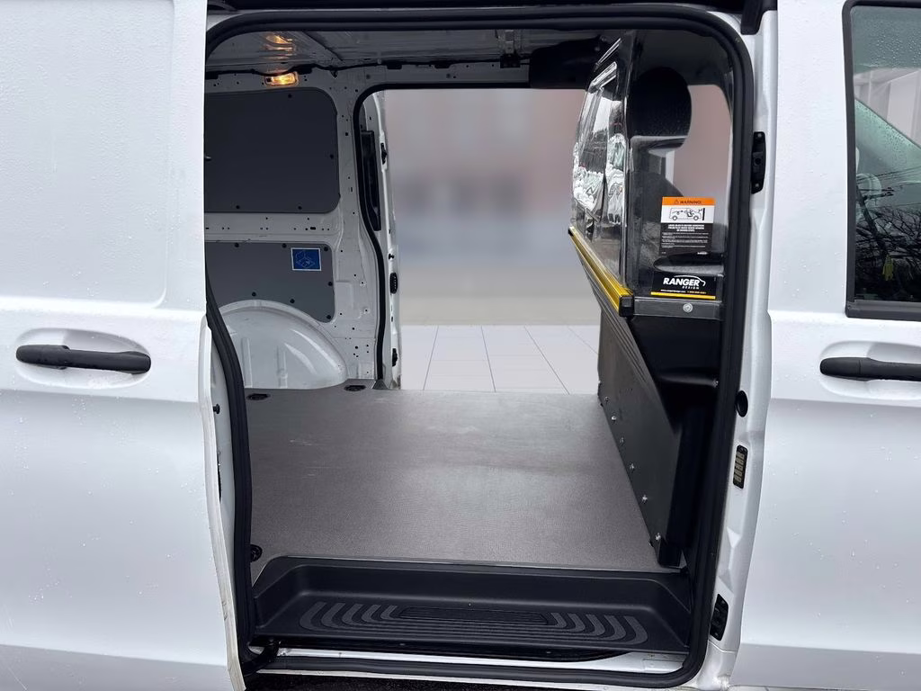 2022 White Mercedes-Benz Metris Cargo RWD Van