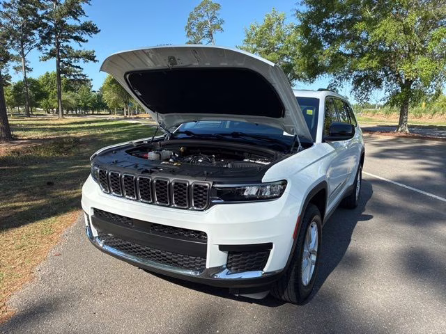 2023 Bright White Clearcoat Jeep Grand Cherokee L Laredo RWD SUV