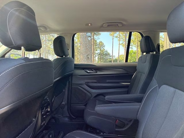 2023 Bright White Clearcoat Jeep Grand Cherokee L Laredo RWD SUV