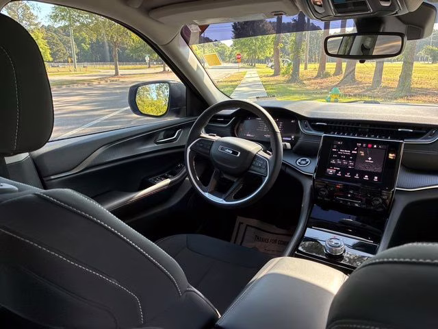 2023 Bright White Clearcoat Jeep Grand Cherokee L Laredo RWD SUV