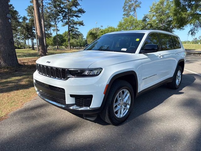 2023 Bright White Clearcoat Jeep Grand Cherokee L Laredo RWD SUV