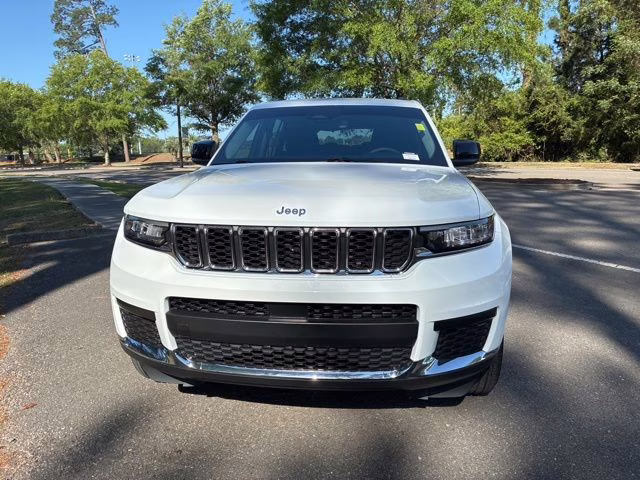 2023 Bright White Clearcoat Jeep Grand Cherokee L Laredo RWD SUV