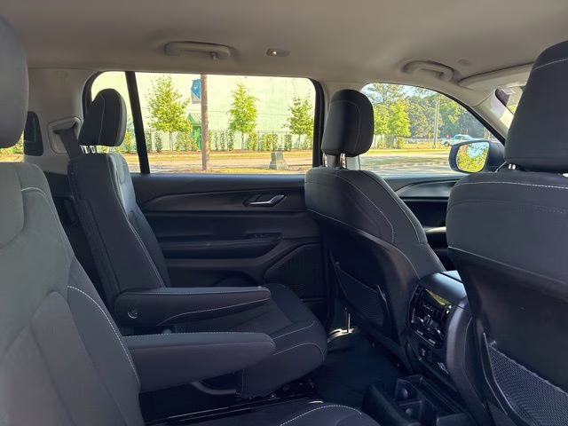 2023 Bright White Clearcoat Jeep Grand Cherokee L Laredo RWD SUV