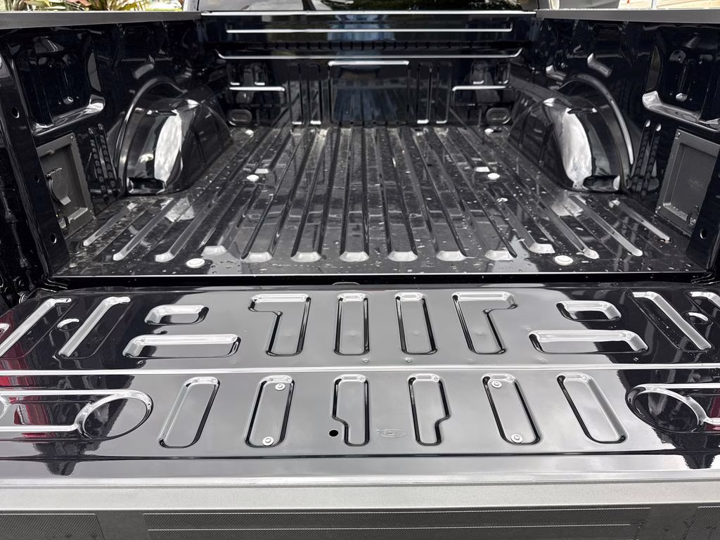 2026 Agate Black Metallic Ford F-150 Lariat 4X4 Truck