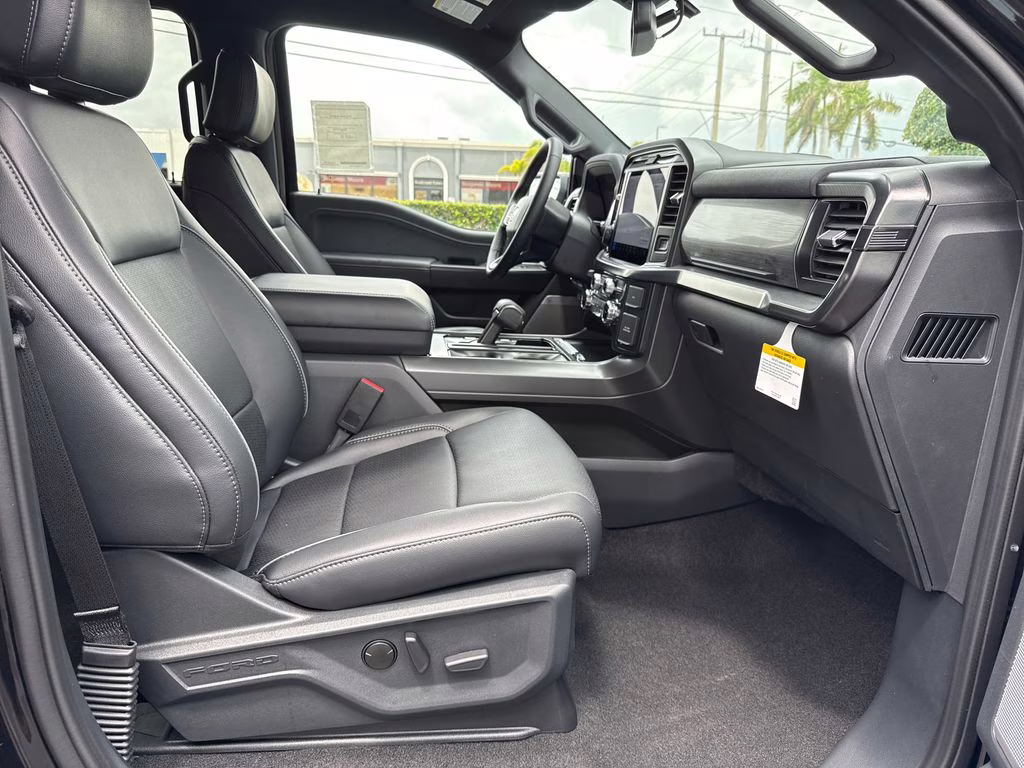2026 Agate Black Metallic Ford F-150 Lariat 4X4 Truck