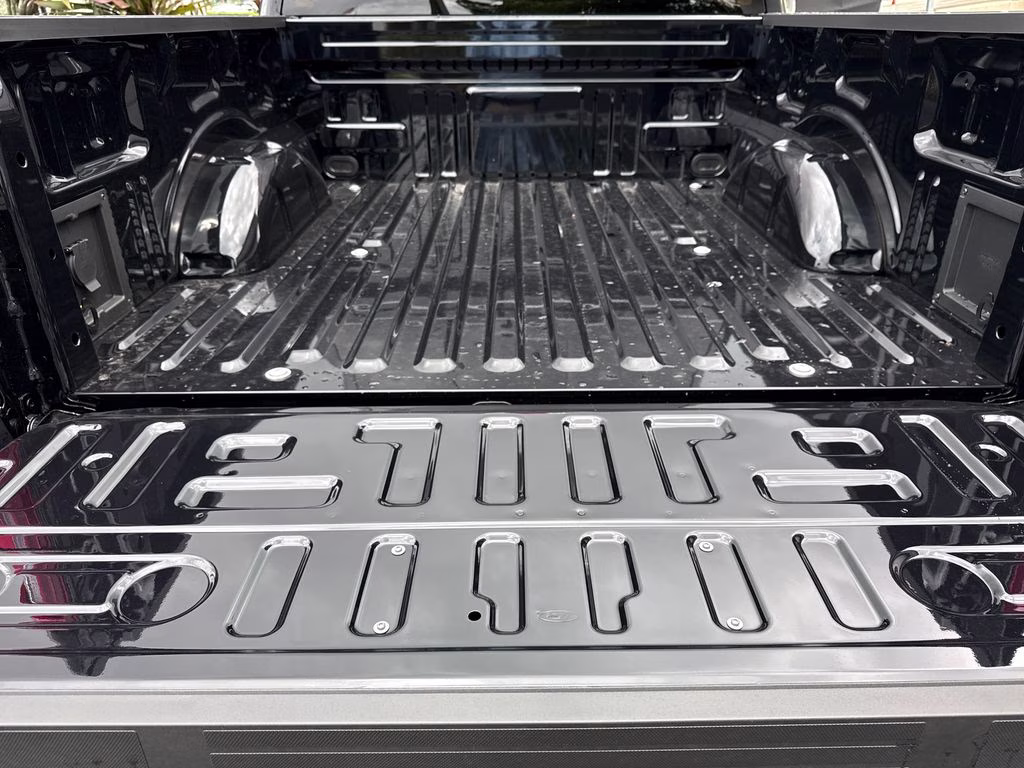 2026 Agate Black Metallic Ford F-150 Lariat 4X4 Truck