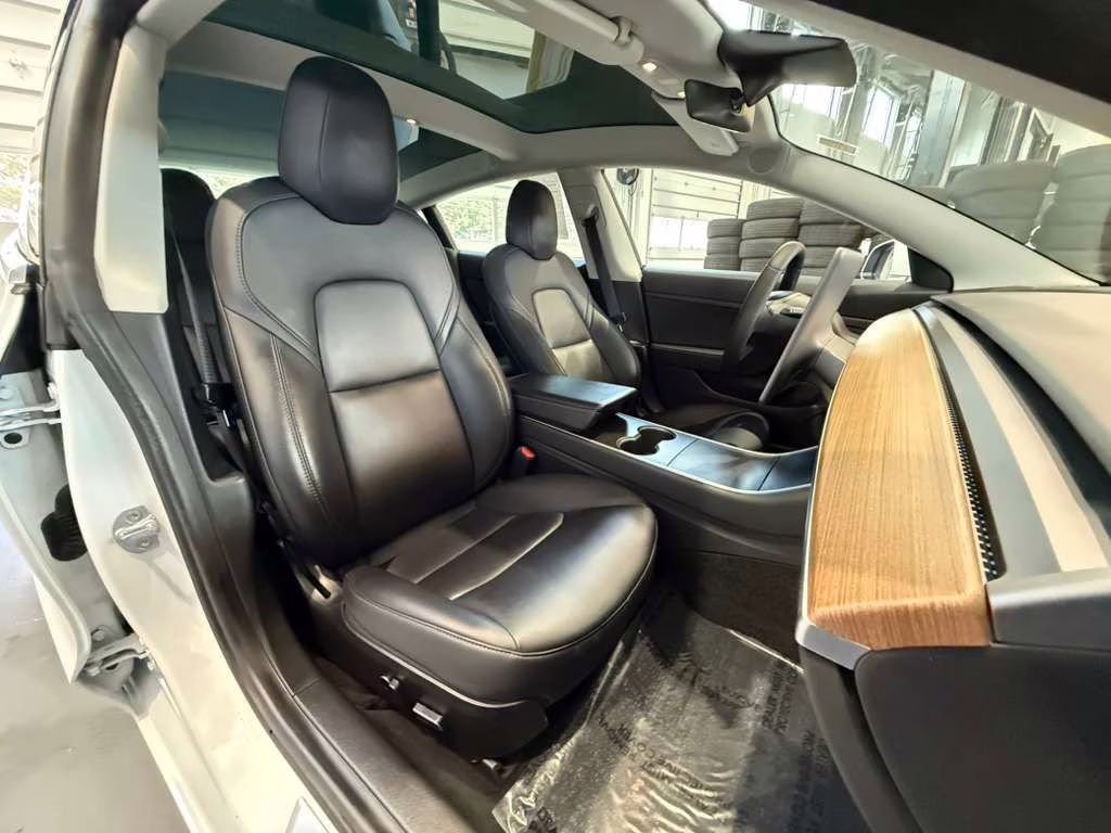 2020 Pearl White Multi-Coat Tesla Model 3 Standard RWD Sedan