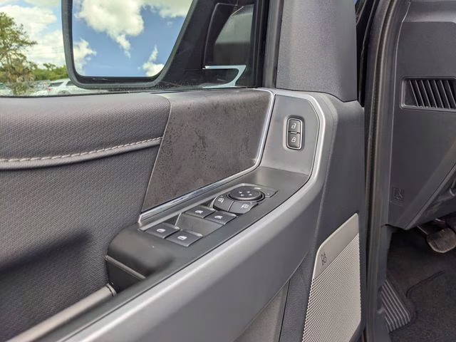 2026 Avalanche Ford F-150 XLT 4X4 Truck