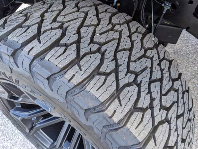 2026 Avalanche Ford F-150 XLT 4X4 Truck