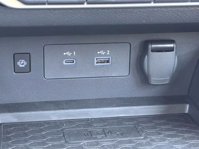 2025 Pearl White Tricoat Nissan Altima 2.5 SV FWD Sedan
