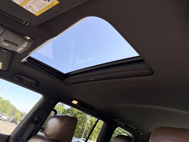 2019 Pearl White Tricoat Nissan Armada Platinum RWD SUV