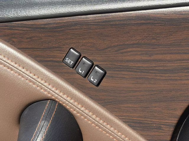 2019 Pearl White Tricoat Nissan Armada Platinum RWD SUV