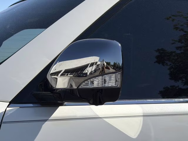 2019 Pearl White Tricoat Nissan Armada Platinum RWD SUV