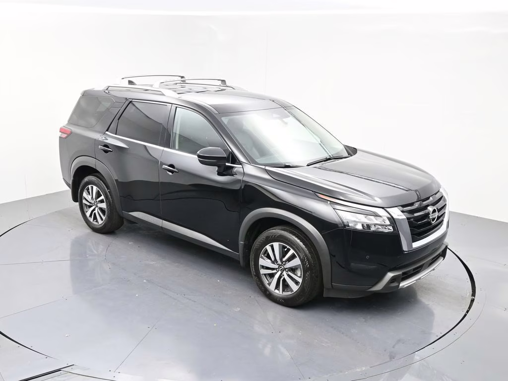 2025 Super Black Nissan Pathfinder SL 4X4 SUV