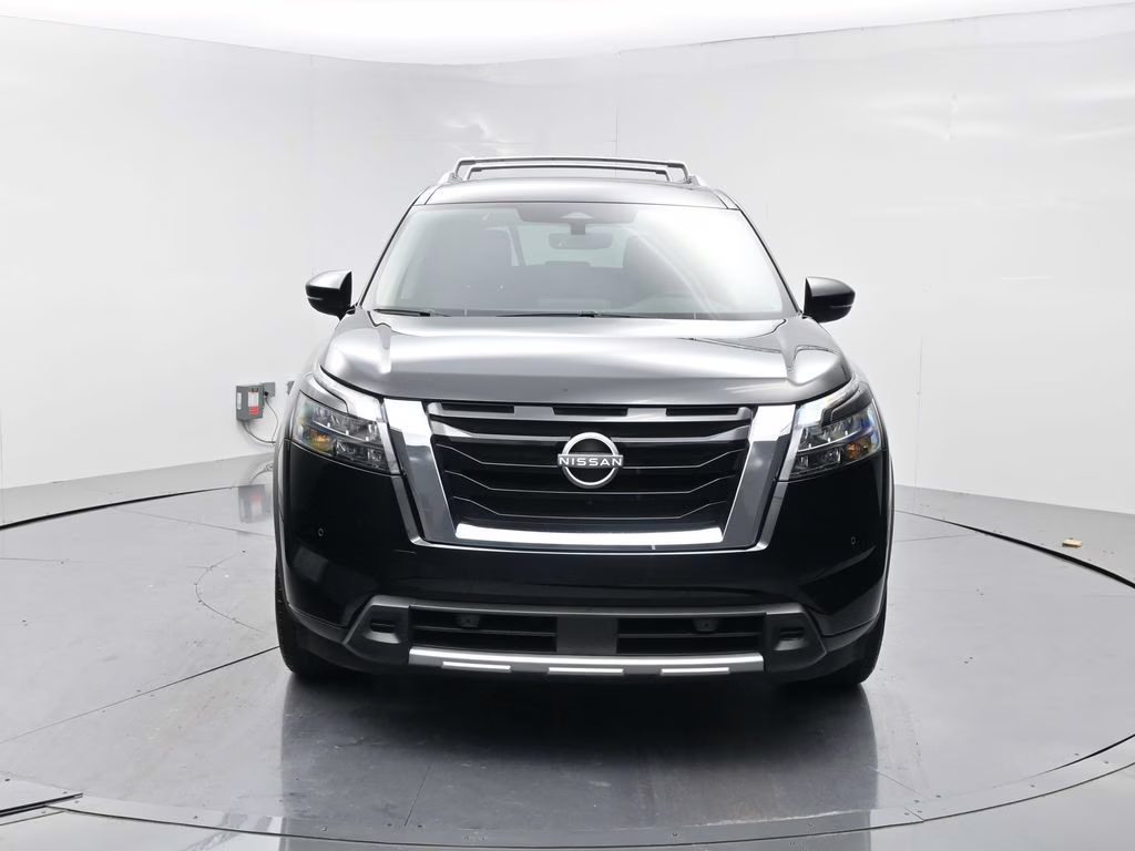 2025 Super Black Nissan Pathfinder SL 4X4 SUV