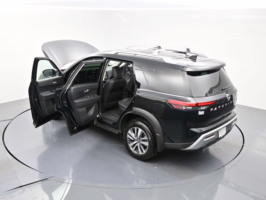 2025 Super Black Nissan Pathfinder SL 4X4 SUV