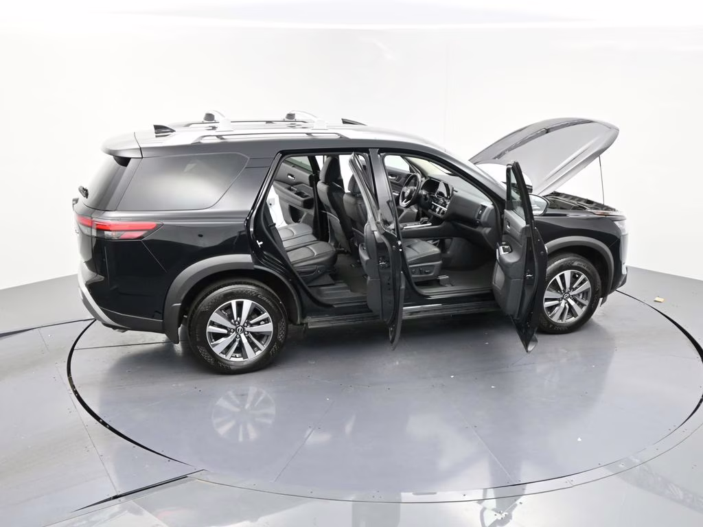 2025 Super Black Nissan Pathfinder SL 4X4 SUV